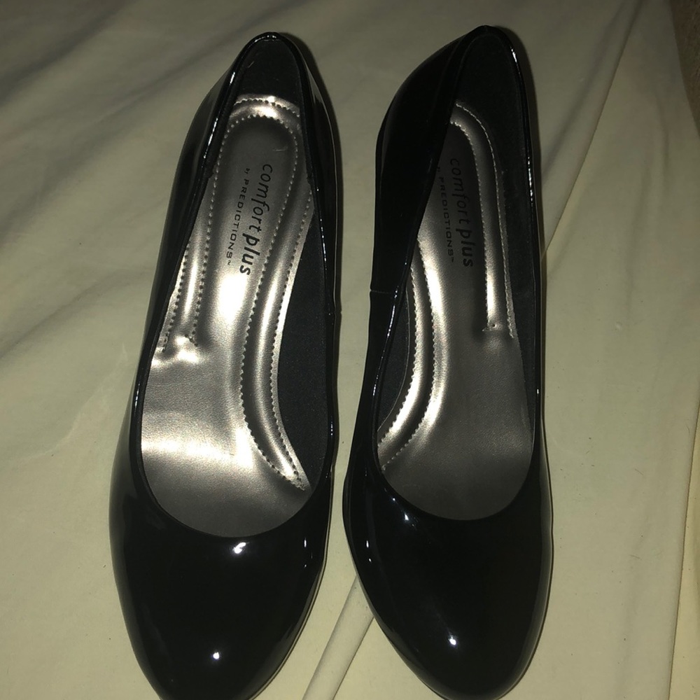 Black comfort heels